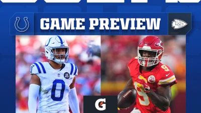 Colts Coach Lou Anarumo shifts the green dot to Akeem Davis-Gaither before Chiefs test