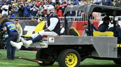 Mike Onwenu carted off with ankle injury as Patriots lose their most durable lineman
