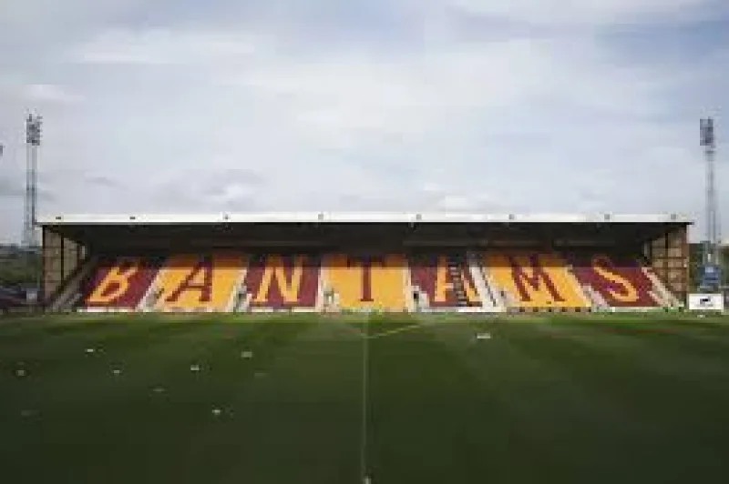 Corey O'Keeffe hits the bar as Bradford City press in Bradford City Vs Newcastle United U-21