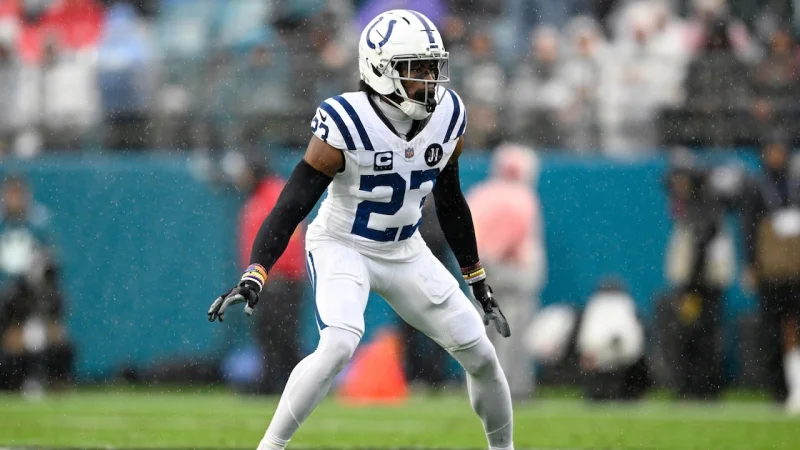 Detroit Lions checked in on Kenny Moore as veteran cornerback market heats up