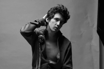 Nicole Kidman Stars in Troye Sivan’s She’s the Best Video