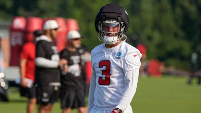 Jessie Bates floated as a trade chip after Falcons' 0-2 start — and the 49ers' safety need makes too much sense