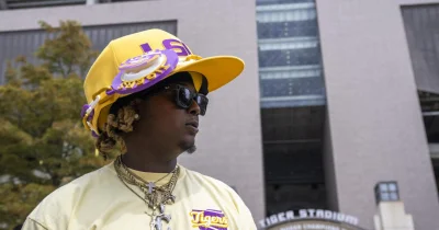 LSU vs Texas A&M tailgates gather in Baton Rouge as fans brace for an electric night — Lsu Vs Texas A&m