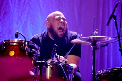 Pearl Jam New Drummer Abe Laboriel Jr Fits Surprise Ohana Return