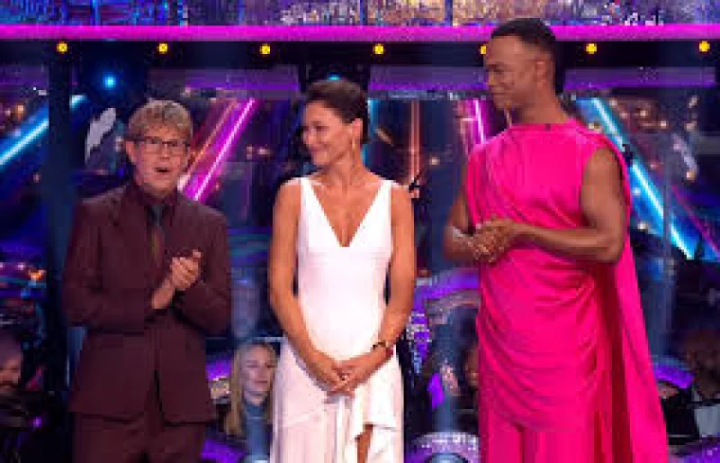 Josh Widdicombe struggles in Strictly Come Dancing Tv Review first live show