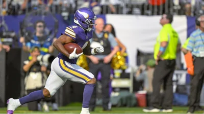 Myles Price sparks Vikings with 86-yard punt return touchdown in Week 1 against Buccaneers
