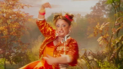 Rachel Dratch Brings 6th Spice Girl Role to Dunkin’ Commercial