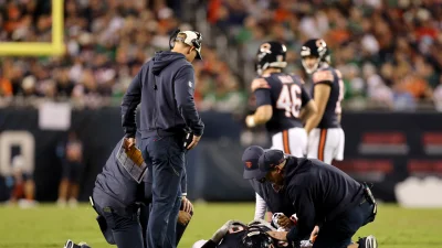 Braxton Jones questionable to return with a knee injury in Week 3