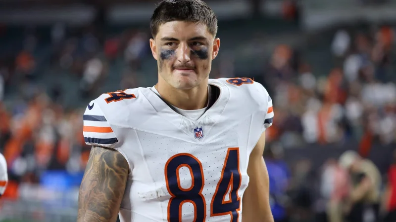 Colston Loveland's slow start raises a familiar fantasy question — can the Bears get him going?
