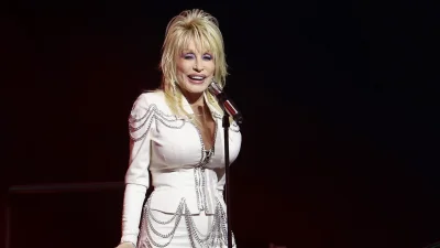 Dolly Parton Estate Planning Wins TRO Against Bryan Seaver — 1,000 Feet