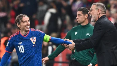 Mbappé scores winner in Zidane's France debut — France National Football Team open a new era with a narrow 2-1 win