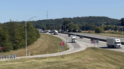 Brett Hightower says Warren County, Kentucky deputies responded to I-65 shooting