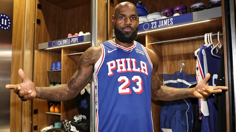 LeBron James’ first Sixers practice in Camden sets the tone for a star-heavy camp — Lebron James Philadelphia 76ers Helicopter Commute