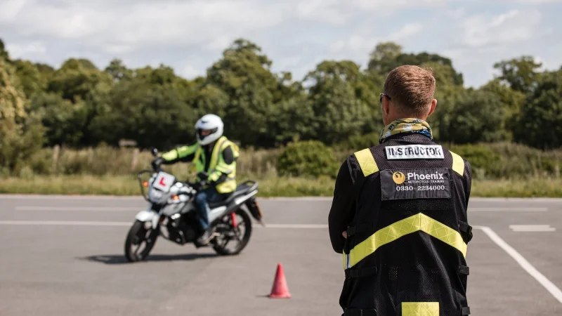 Northern Ireland sets 10-module New Driving License Rules for motorcycle learners