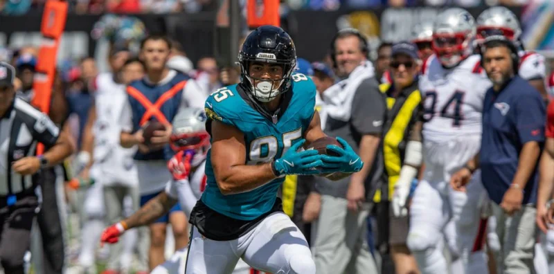 Brycen Tremayne Named a Week 4 Deep-Sleeper as Fantasy Managers Search for Help