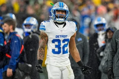 Juice Scruggs starts at center until Cade Mays returns after the Week 6 bye