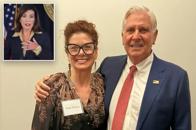 Debra Messing backs Bruce Blakeman at Manhattan fundraiser