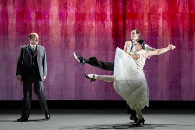 Rory Kinnear anchors The Standard of Living at Theatre Royal Haymarket