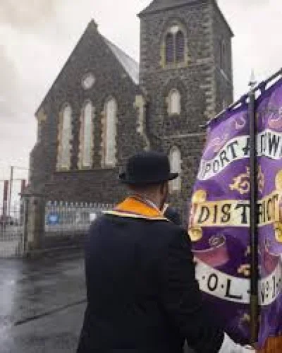 Noel Gallagher and Susan Sarandon back 48-signatory Drumcree letter — Bbc Northern Ireland