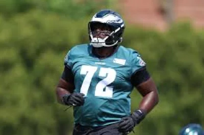 Markel Bell’s first NFL start at right tackle shows how quickly the Eagles’ plan has changed
