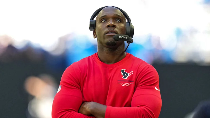 DeMeco Ryans takes over after Texans' 0-4 start, putting Matt Burke under the spotlight