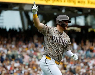 Gavin Sheets added at DH less than an hour before first pitch — Church For Parents delayed as Padres reshuffle Game 2