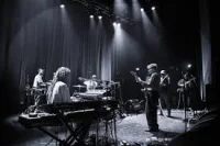 Geordie Greep Leads Two-Hour Lodge Room Set With Six-Piece Band