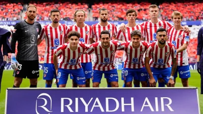 Alejandro Grimaldo Fitness Doubt Before Alavés Vs Atlético Madrid