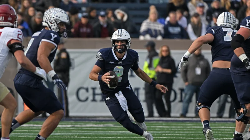Dante Reno throws for 298 yards and 4 TD passes one day after Tony Reno's death announcement