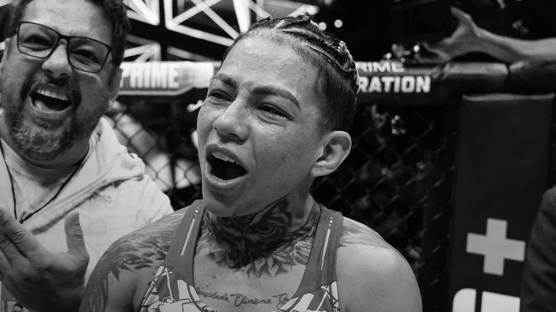 Brendon Ribeiro pesa 208,5 libras e luta no UFC Vegas 122 segue com punição financeira