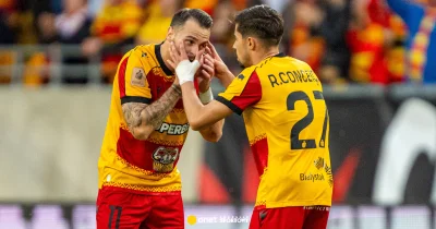 First 100 fans to get scarves before Jagiellonia Białystok Vs Górnik Zabrze as match day backs breast-cancer campaign