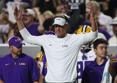 Lane Kiffin in Lexington hot yoga before LSU-Kentucky kickoff — Kentucky Football Coach moment draws attention