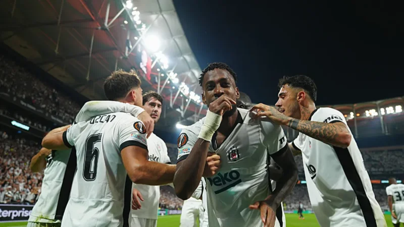 0-0 at Halftime in Beşiktaş Vs Kocaelispor as Tüpraş Stadyumu Hosts the 7th Week Meeting