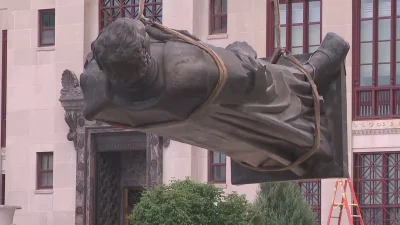 Donald Trump calls for Columbus statue return in Columbus — Donald Trump Columbus Day Remarks