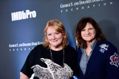 Indigo Girls tour bus driver dies in I-20 East crash