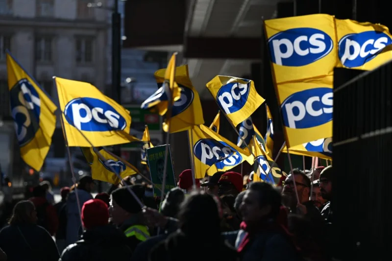 Mike Wood Challenges PCS on 20 October Ballot — Public And Commercial Services Union Demands