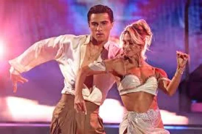 Ezra Frech fuels season 35 rise with Amy Purdy backing — Ezra Frech Dancing With The Stars