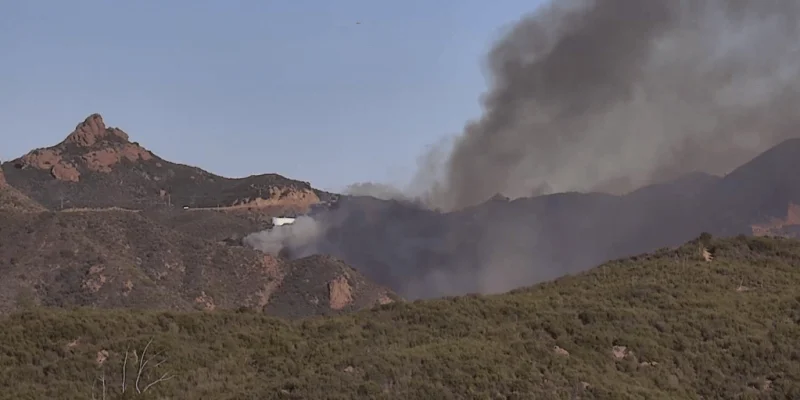 Bryson Fire grows to about 20 acres in western Malibu