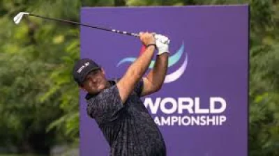 Chacarera Leads by Two After 11 Holes as Darkness Stops Play