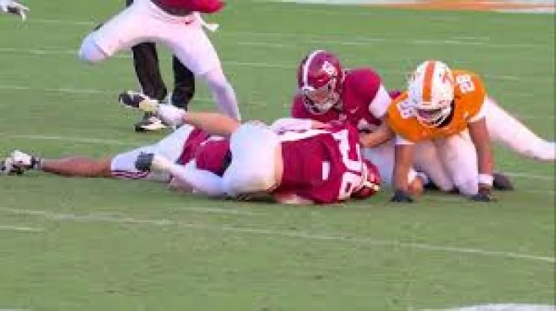 Tennessee Football: Alabama survives special teams scare but still trails 12-10 at halftime