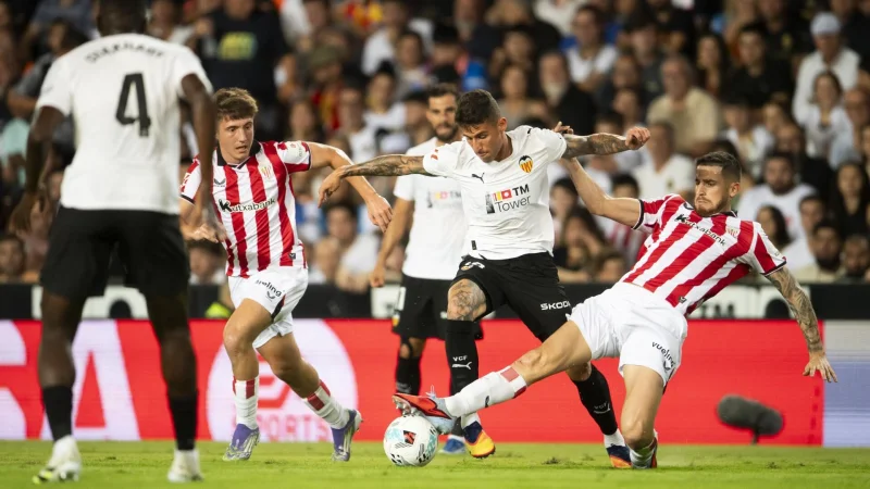 Javier Aguirre's Debut Adds a New Layer to Valencia Vs Athletic at Mestalla
