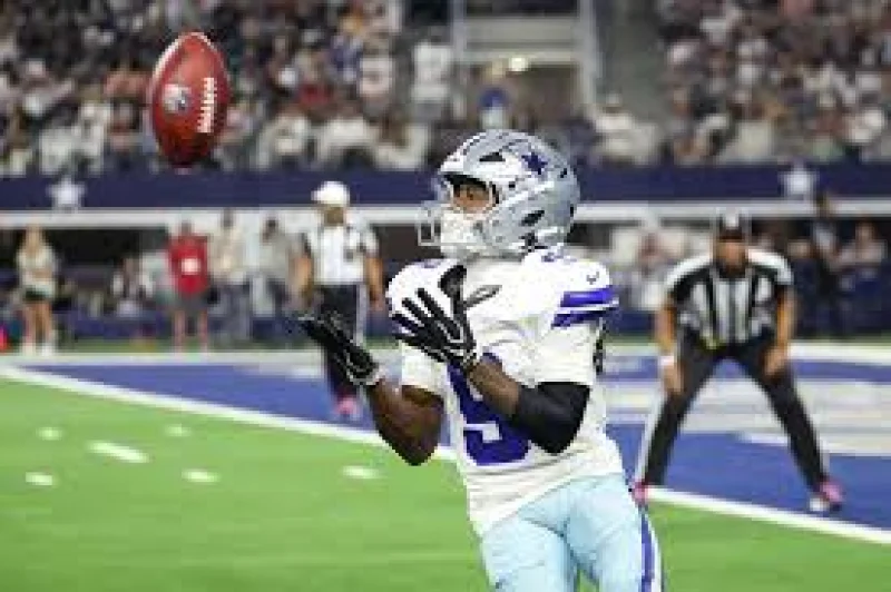 Turpin Cowboys hit by opening kickoff injury as KaVontae Turpin leaves Packers game questionable to return