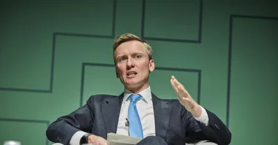 Torsten Bell Backs Value for Money Despite DC Herding Risks