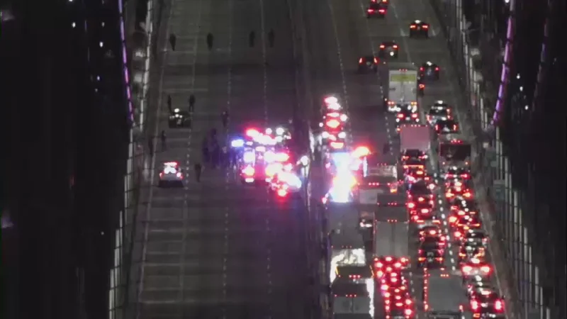 Port Authority closes George Washington Bridge lanes after shooting