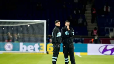 Gerard Martín: 18-year-old Àlex Campos called up for PSG match