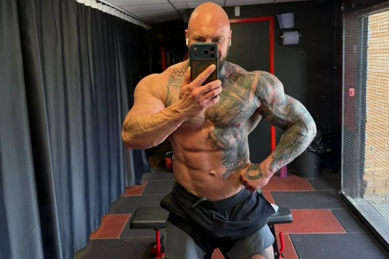 Mateusz Chmura dies at 33 after collapsing on stage before 34th birthday — Bodybuilding