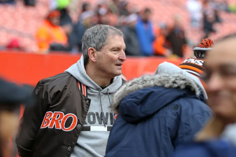 Bernie Kosar comments on Josh Cribbs’ father’s death post