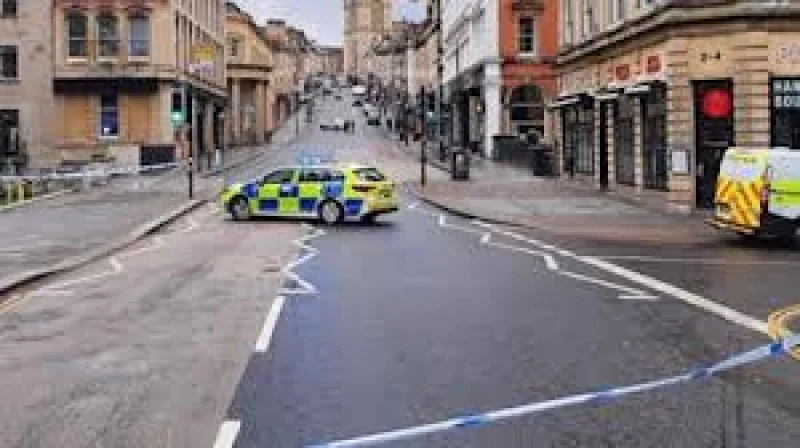 Avon and Somerset Police cordon Park Street, Bristol after 50m alert
