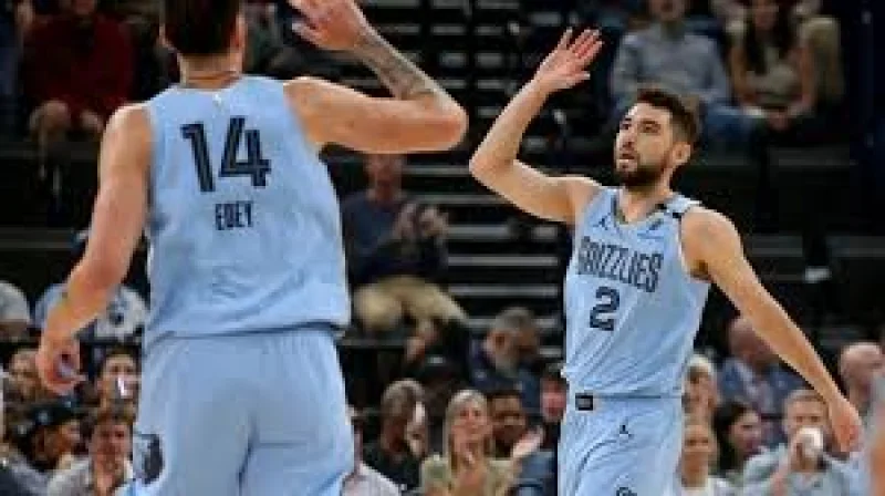 Warriors -4.5 vs. Grizzlies: Golden State’s home edge and player props to watch in Grizzlies Vs Warriors