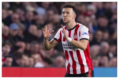 PSV trail Feyenoord by four points before Sunday meeting — Psv Vs Feyenoord
